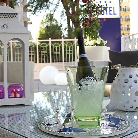 Hotel Bel Air Riccione Bagian luar foto