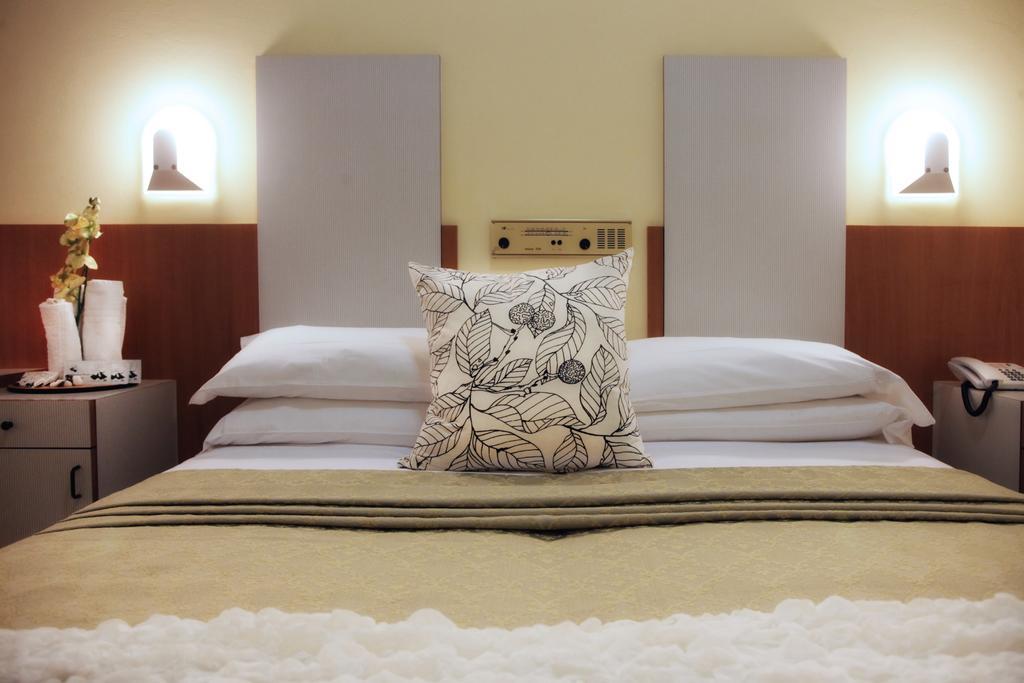 Hotel Bel Air Riccione Ruang foto