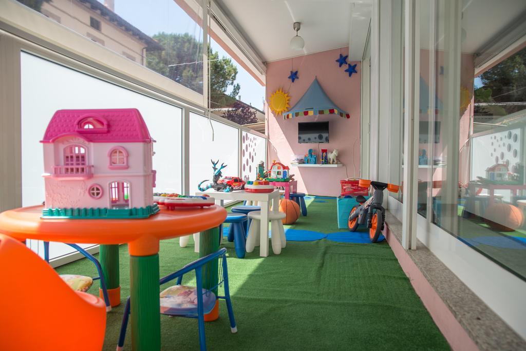 Hotel Bel Air Riccione Bagian luar foto